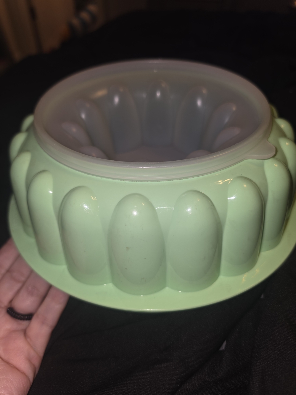 Green Silicone Bundt Cake Mold - Home Kitchen